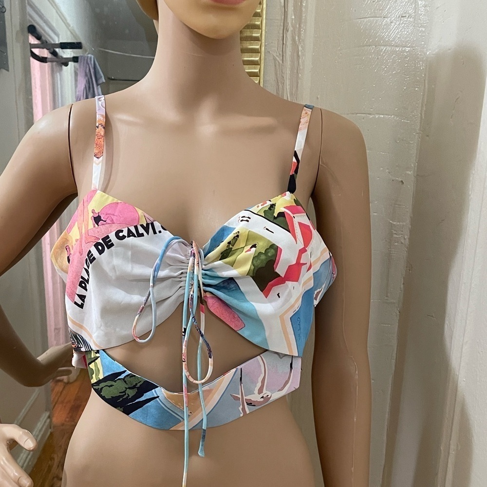 Runaway women’s top